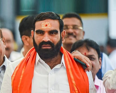 '2024 ला नरेंद्रभाई मोदी पंतप्रधान न झाल्यास मी भरचौकात फाशी घेईन' ; संतोष बांगर यांची नवी 'गर्जना'