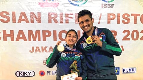 रुद्रांक्ष-मेहुली यांचा सुवर्णवेध; आशियाई पात्रता नेमबाजी स्पर्धा