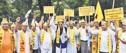 ओबीसी समाज समाधानी; पण, आमच्याशी धोका झाल्यास रस्त्यावर उतरू -बबन तायवाडे