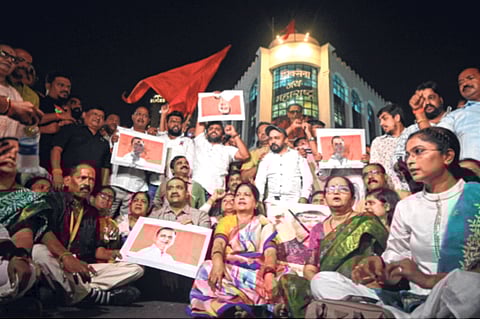 शिवसेना शिंदेंचीच! उद्धव ठाकरेंना मोठा धक्का : दोन्ही गटाचे आमदार पात्र, विधानसभाध्यक्ष राहुल नार्वेकर यांचा ऐतिहासिक निकाल