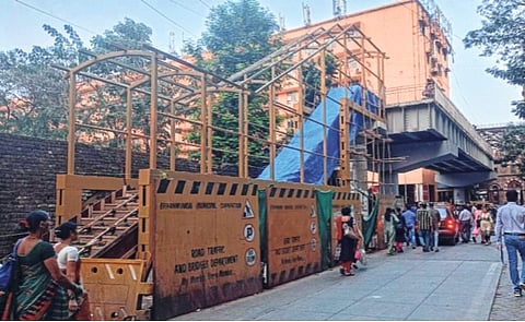 ज्येष्ठांसह गरोदर महिलांना दिलासा; हिमालय पुलावर ये-जा करण्यासाठी सरकते जिने
काम अंतिम टप्प्यात, लवकरच प्रवासी सेवेत