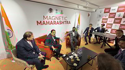 दावोसमध्ये एकनाथ शिंदे-गौतम अदानी यांची भेट; राज्यातील पायाभूत सुविधांसह गुंतवणुकीवर चर्चा