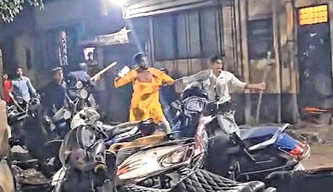 मीरारोडमध्ये बारवाल्यांची ग्राहकाला मारहाण