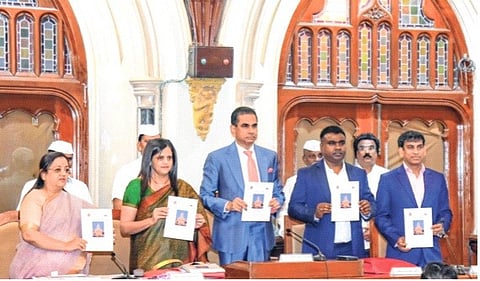 मुंबईकरांवर घोषणांचा पाऊस! BMC चा ५९ हजार ९५४.७५ कोटींचा अर्थसंकल्प, बघा सर्व डिटेल्स एकाच क्लिकवर