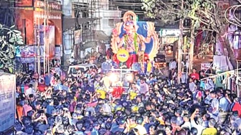 बदलापूरच्या महाराजाचे थाटामाटात आगमन