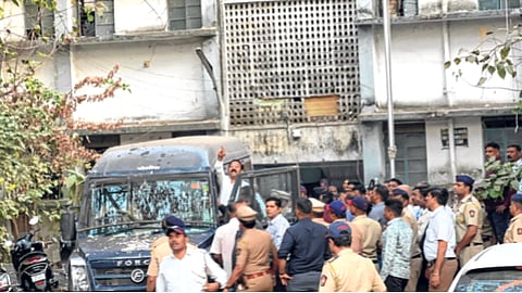 कायदा-सुव्यवस्थेवरून विरोधकांचा सरकारवर हल्ला