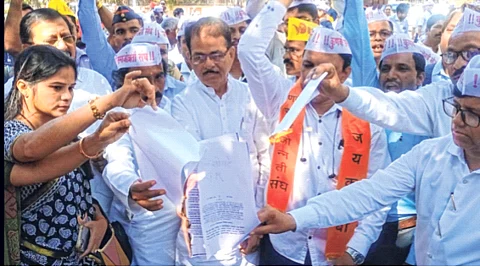 ‘सगेसोयरे’ जीआरची प्रत जाळली; ओबीसी समाजातर्फे निषेध आंदोलन