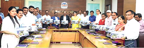 जनसुविधांना प्राधान्य देणारा लोककल्याणकारी अर्थसंकल्प -आयुक्त