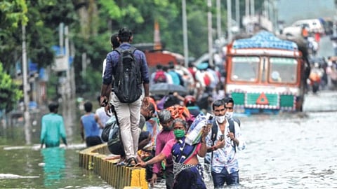 यंदा पावसाळ्यात पूरस्थितीचा धोका, १०१ ठिकाणी फ्लडिंग पॉइंट; पर्जन्य जलवाहिन्यांच्या कामासाठी १,९३० कोटी