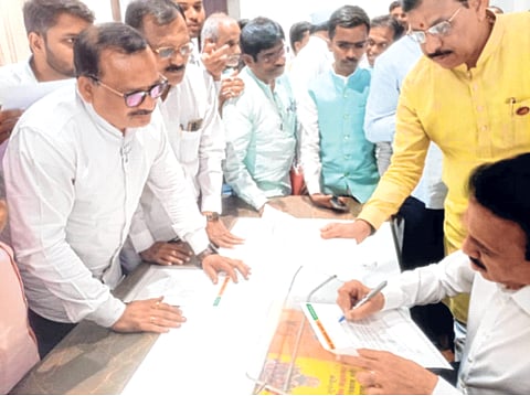 सुरुची बाग समुद्रकिनाऱ्याचा अलिबाग-श्रीवर्धनच्या धर्तीवर विकास!