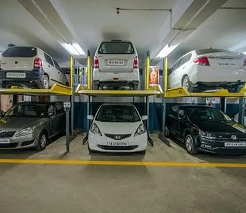 "सार्वजनिक सुरक्षेवर जर परिणाम होणार असेल, तर...", हायकोर्टाचा 'स्टॅक पार्किंग'बाबत महत्त्वपूर्ण निर्वाळा