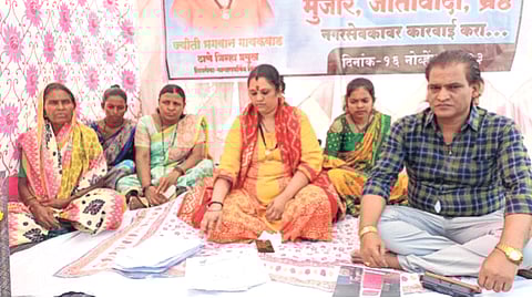 डॉ. बाबासाहेब आंबेडकर स्मारकासाठी २२ दिवसांपासून आंदोलन; बांधकाम नगरपंचायत विभागाची नकारघंटा कायम