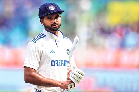 श्रेयसची पाठदुखी, संघासाठी डोकेदुखी; इंग्लंडविरुद्धच्या उर्वरित तिन्ही कसोटींना मुकण्याची शक्यता