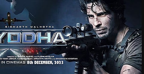 सिद्धार्थने १३ हजार फूट उंचीवर 'योद्धा'चे पहिले पोस्टर केले रिलीज, 'या' तारखेला प्रदर्शित होणार सिनेमा