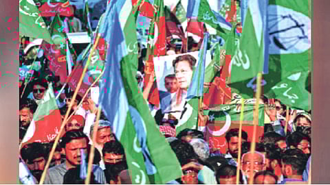 जनमताचा कौल रात्रीच्या अंधारात हिसकावला - पीटीआय