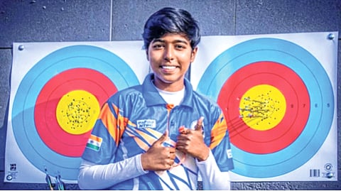 आशिया चषक तिरंदाजी स्पर्धा:भारताला तिरंदाजीत ४ पदके