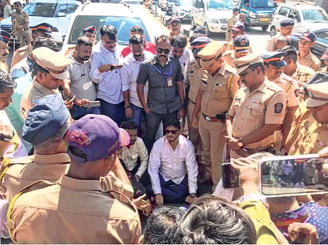 मीरा-भाईंदरमध्ये येण्यापासून वारिस पठाण यांना रोखले