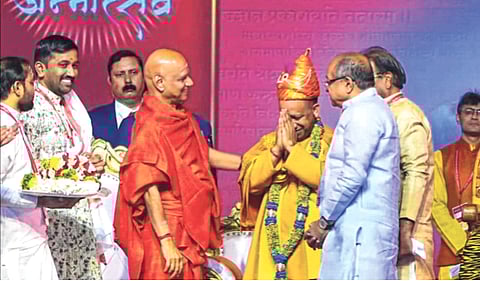 छत्रपती शिवाजी महाराज घडवण्यामागे समर्थ रामदास; योगी आदित्यनाथ यांचे आळंदी येथे विधान