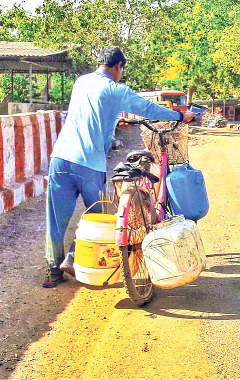 खारेपाटमधील २९ गावांना पाणीटंचाईची झळ; आंदोलन, उपोषण करून देखील प्रशासन निद्रावस्थेत