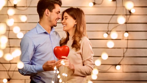 Happy Valentine Day 2024: प्रेमळ मेसेजेसद्वारे आपल्या जोडीदाराला द्या व्हॅलेन्टाईन्स डेच्या 'या' खास शुभेच्छा!