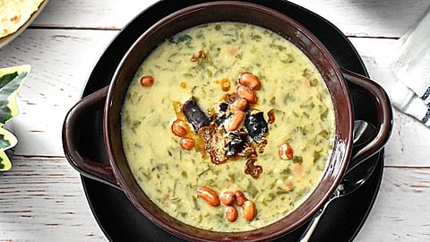 पाहा पालकाची भाजी न आवडणाऱ्यांसाठी 'ताकातली पालक भाजी'ची भन्नाट रेसिपी