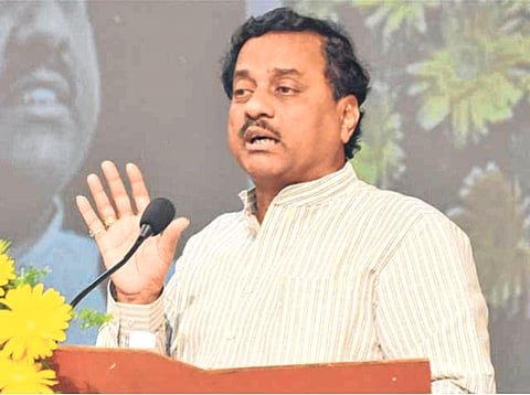 महायुतीतही अनेक जागांवरून मतभेद; रायगडमध्ये तटकरे-भाजप नेते आमनेसामने