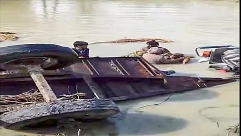Uttar Pradesh Tractor Accident