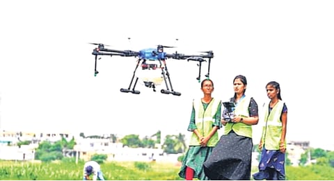 आयआयटी-मंडी घडवणार 'ड्रोन दीदी'... हिमाचल प्रदेशातील महिला शेतकऱ्यांना मिळणार प्रशिक्षण