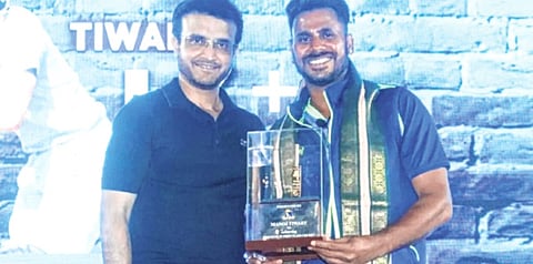 'त्या' निर्णयामुळे माझी कारकीर्द संपुष्टात आली, मनोज तिवारीचा धोनीवर निशाणा