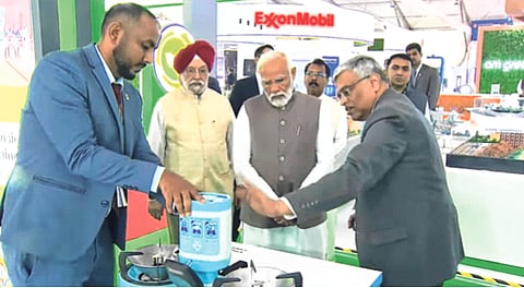 ऊर्जा क्षेत्रात ६७ अब्ज डॉलरची गुंतवणूक करणार; पंतप्रधान नरेंद्र मोदी यांच्या हस्ते भारत ऊर्जा सप्ताहाच्या दुसऱ्या आवृत्तीचे उद्घाटन