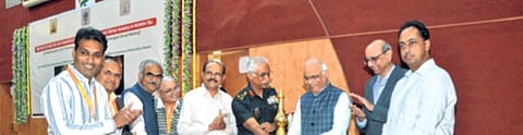 शिवाजी महाराजांनी पंचक्रांती देऊन परकीयांना आव्हान दिले; माजी खासदार डॉ. विनय सहस्त्रबुद्धे यांचे प्रतिपादन