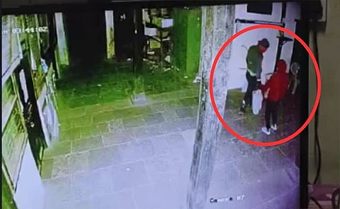 EVM चोरी प्रकरण : निवडणूक आयोगाकडून गंभीर दखल, तीन वरिष्ठ अधिकाऱ्यांवर कारवाई