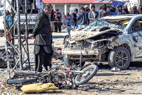 बलुचिस्तानमध्ये दोन बॉम्बस्फोटांत ३० ठार 'निवडणुकीच्या पूर्वसंध्येला हल्ले'