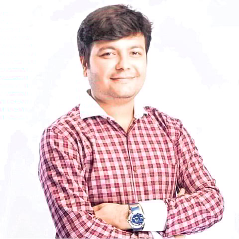 गणपत गायकवाडांच्या निकटवर्तीयाला अटक, अन्य दोघांच्या शोधासाठी पथके रवाना