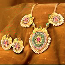 लागू बंधूंच्या दागिन्यांचे चेंबूर येथे भव्य प्रदर्शन आणि विक्री