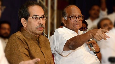 पवारांपाठोपाठ ठाकरेही पळवले!