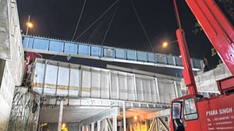 टिळक पुलाच्या कामाला वेग; ऑक्टोबरपर्यंत पहिल्या टप्प्याचे काम पूर्ण करण्याचे उद्दिष्ट