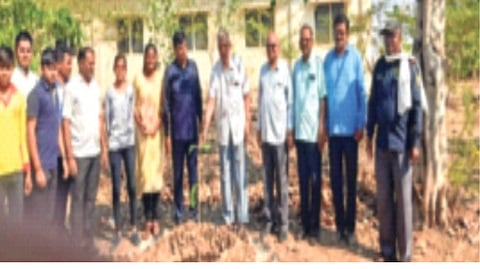 पर्यावरणीय भान जागवणारा ‘शिववृक्षाभिषेक’