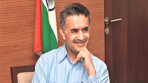 राज्याचे मुख्य सचिव नितीन करीर यांना मुदतवाढ