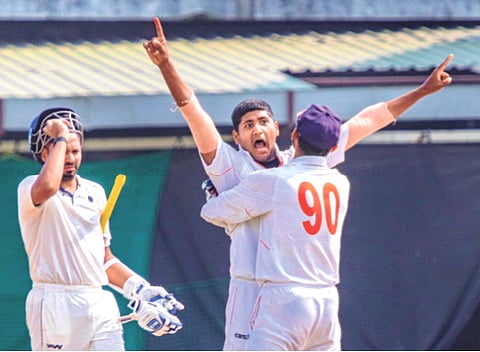 विदर्भ तिसऱ्यांदा रणजीच्या अंतिम फेरीत; उपांत्य सामन्यात मध्य प्रदेशवर ६२ धावांनी वर्चस्व