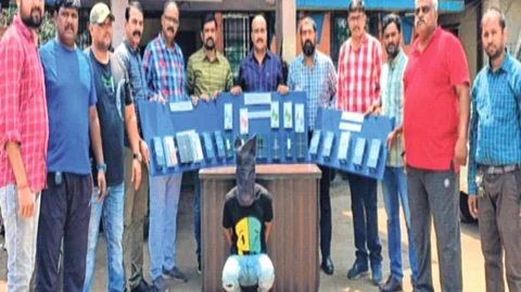 १७ लाखांचे मोबाईल चोरणाऱ्यास अटक