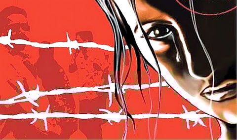 असा मी काय केला गुन्हा? अत्याचारित स्त्रीचा सवाल