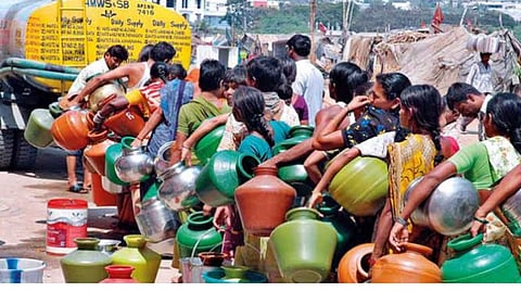 पाणीटंचाईने सुरगणा यात्राही थंडावली! कोट्यवधींची उलाढाल थांबली, व्यापारी वर्गात नाराजीचा सूर