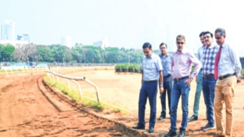 रेसकोर्सच्या जमिनीवर मुंबई सेंट्रल पार्कला वेग द्या!