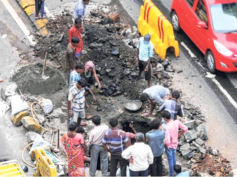 खड्डेमुक्त मुंबई : BMC ची कठोर नियमावली; ‘डक्ट पॉलिसी’ जारी, वाचा सविस्तर