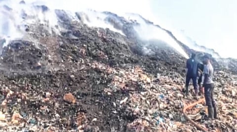 मीरा-भाईंदर महापालिकेच्या डम्पिंगला आग लागणे सुरूच