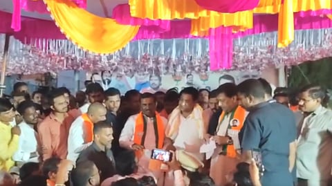 अशोक चव्हाण यांच्या प्रचारसभेत मराठा समाजाचा गोंधळ; वाचा नेमके काय घडले?