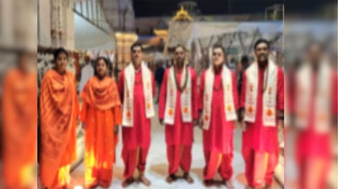 काशी विश्वनाथ मंदिरातील पोलीस आता धोती-कुर्त्यात