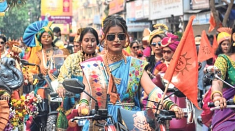 गुढीपाडव्याला शोभायात्रांचा जल्लोष! गिरगाव, दादर, परळसह अवघी मुंबई दुमदुमली