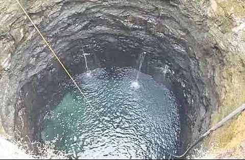 कर्जतमध्ये विहिरींचे अस्तित्व धोक्यात; मोठमोठी गृहसंकुले उभारण्यासाठी विहिरी नामशेष